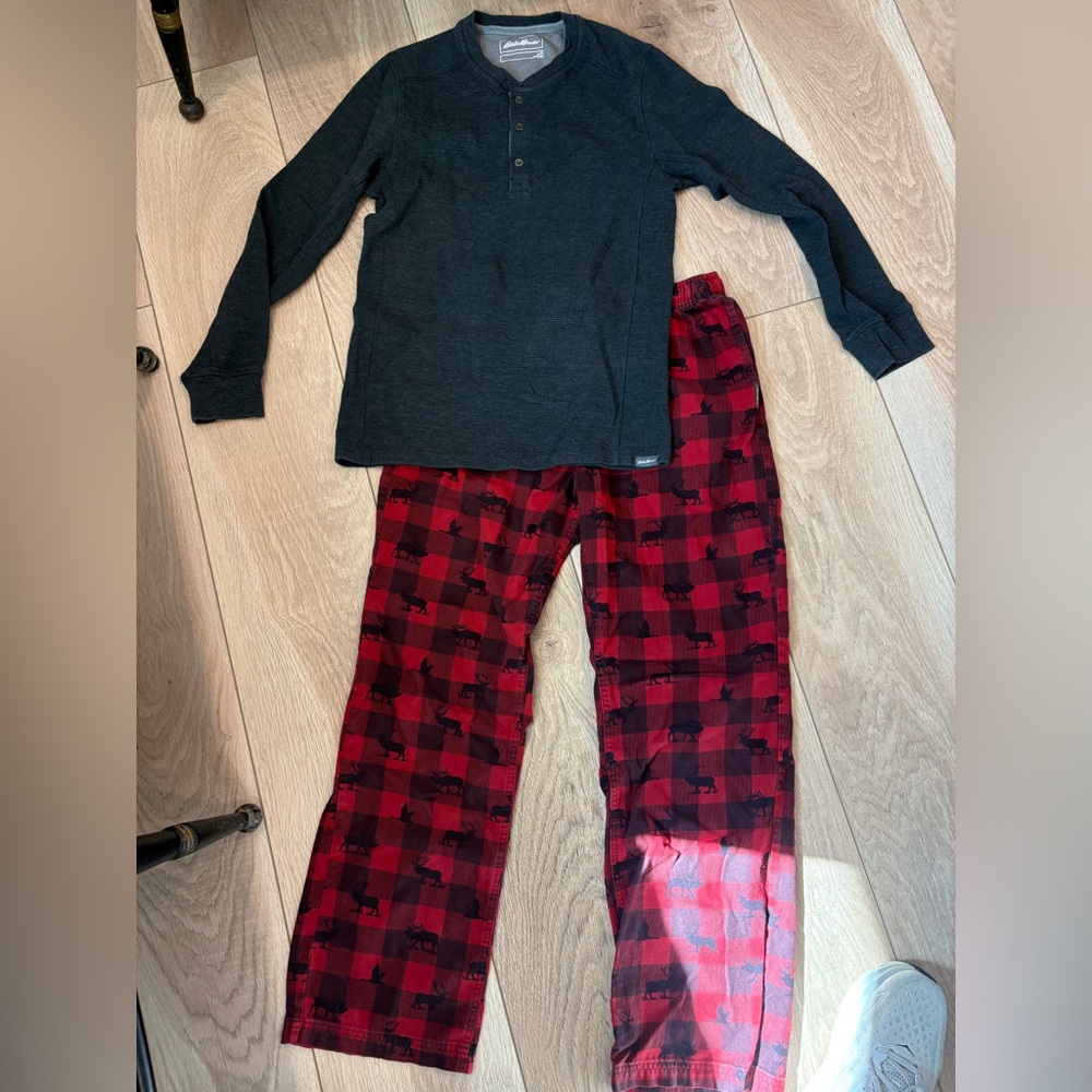 Eddie Bauer Cozy Sleep Set Men’s Small Waffle Henley and Black/Red Plaid Pants